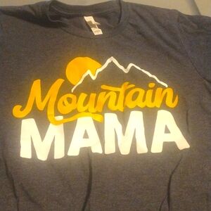 Vintage Mountain Mama WVU T-shirt Small